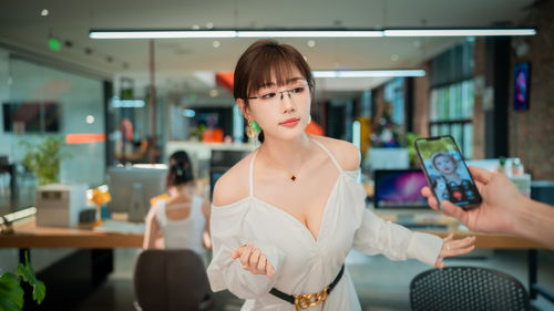 完蛋美女影响我了免广告内置最新菜单下载-完蛋美女影响我了最新版下载安装v.7.33